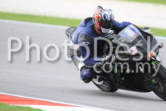 01_101030_00547_RevClub