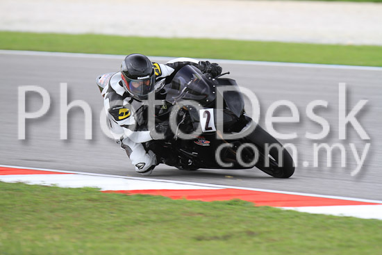 01_101030_00563_RevClub