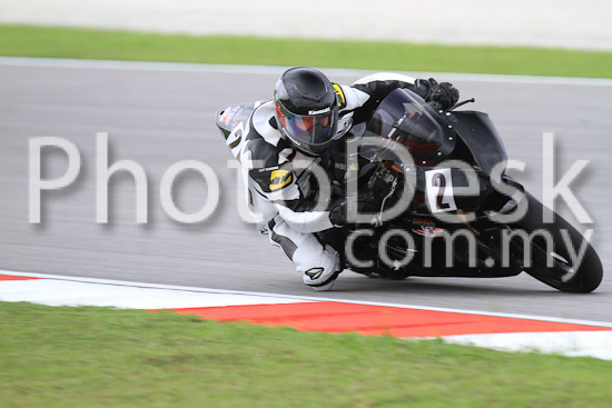 01_101030_00564_RevClub