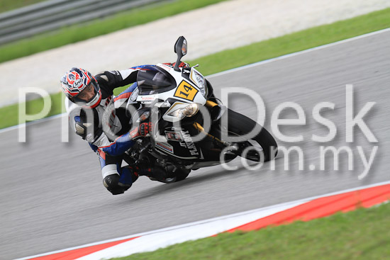 01_101030_00578_RevClub