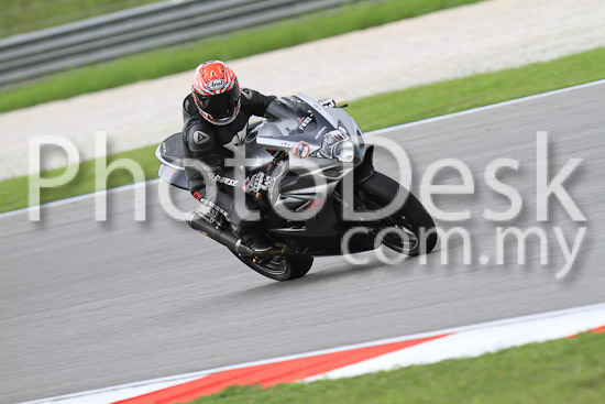 01_101030_00585_RevClub