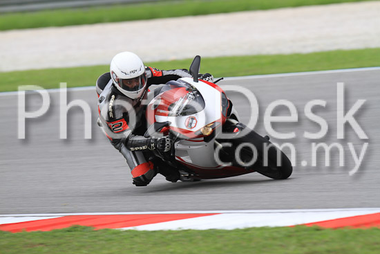 01_101030_00597_RevClub