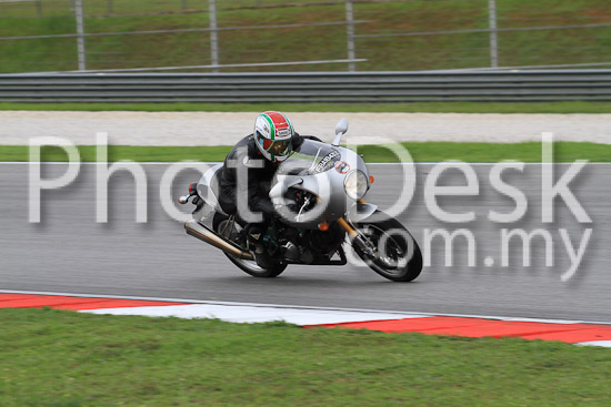 01_101030_00615_RevClub