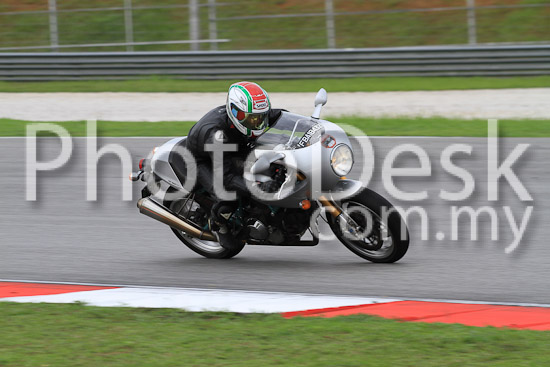 01_101030_00616_RevClub