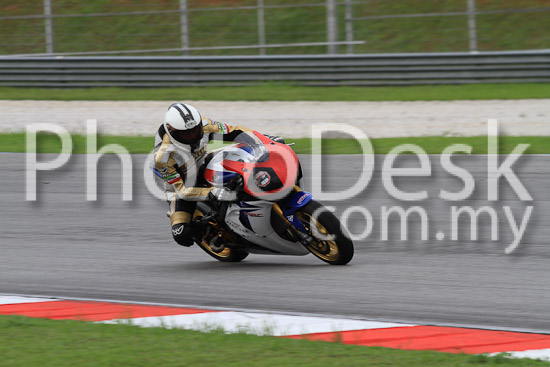 01_101030_00620_RevClub