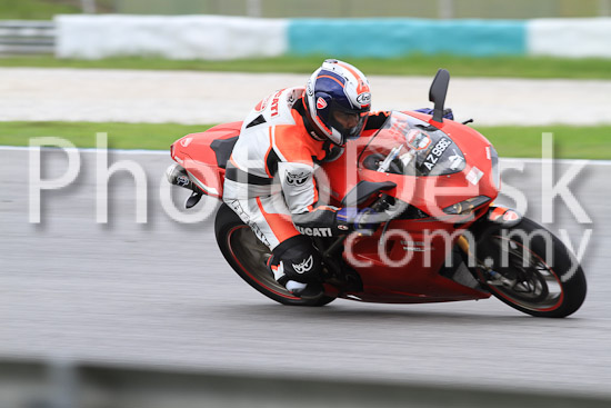 01_101030_00626_RevClub