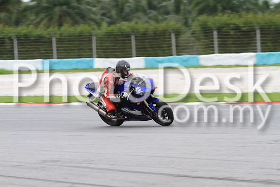 01_101030_00631_RevClub