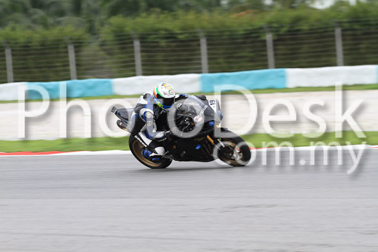 01_101030_00635_RevClub