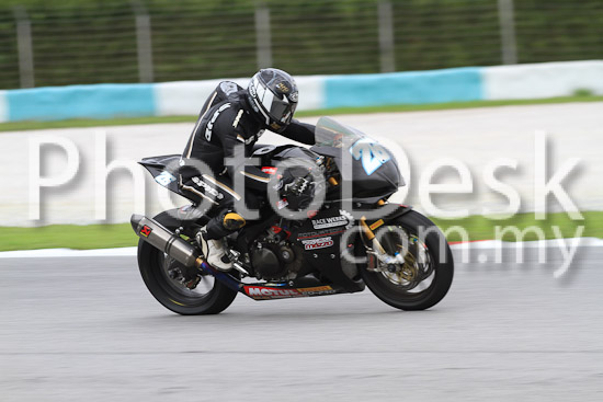 01_101030_00639_RevClub