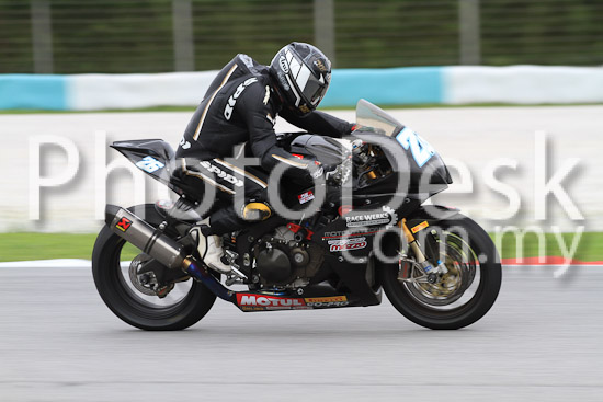 01_101030_00640_RevClub