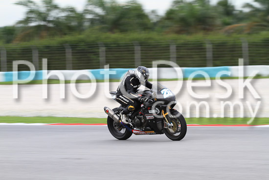 01_101030_00680_RevClub