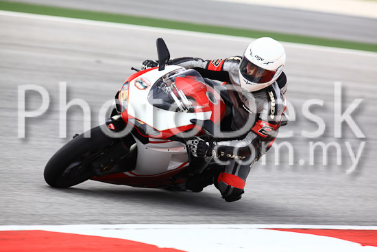 01_101030_00701_RevClub