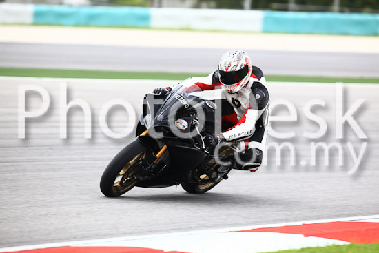 01_101030_00718_RevClub