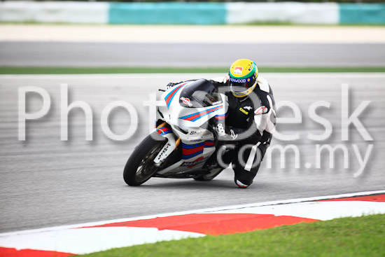 01_101030_00719_RevClub