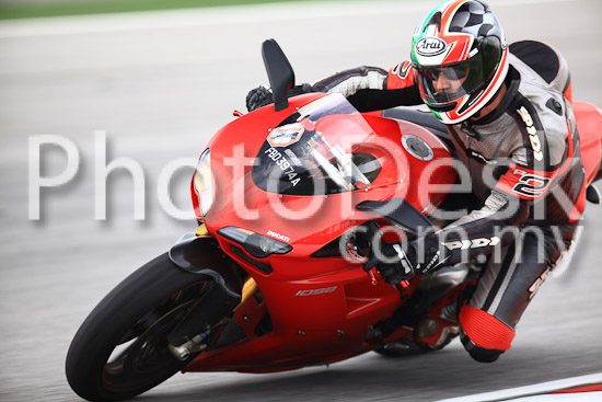 01_101030_00775_RevClub