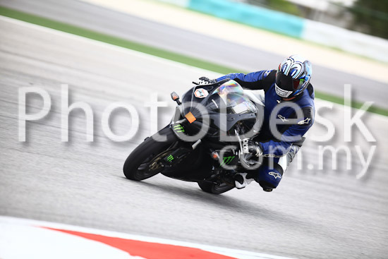 01_101030_00784_RevClub