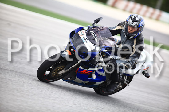 01_101030_00794_RevClub