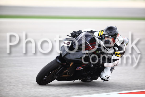 01_101030_00837_RevClub