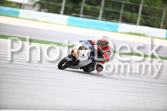 01_101030_00847_RevClub