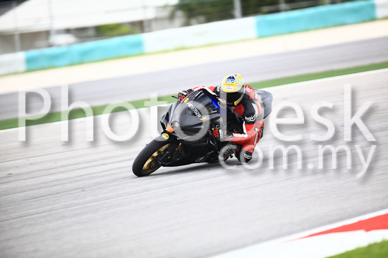 01_101030_00871_RevClub