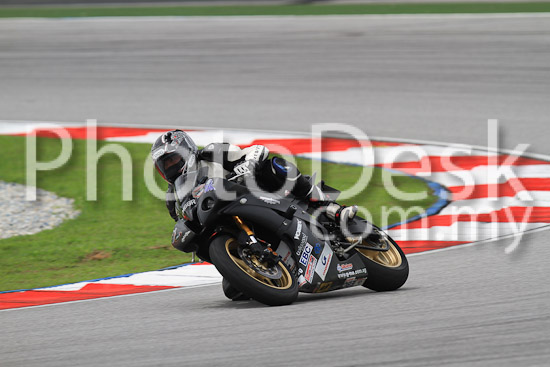 01_101030_00945_RevClub