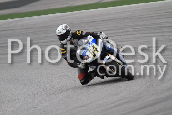 01_101030_00994_RevClub