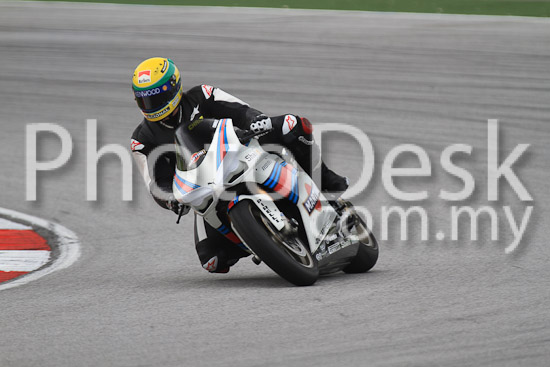 01_101030_01024_RevClub