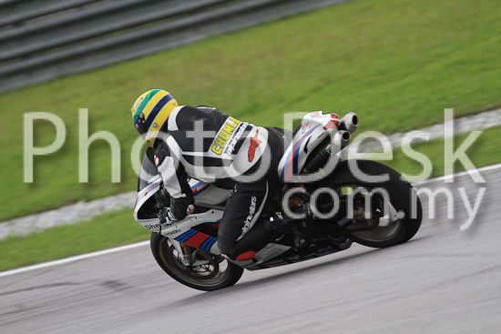 01_101030_01031_RevClub