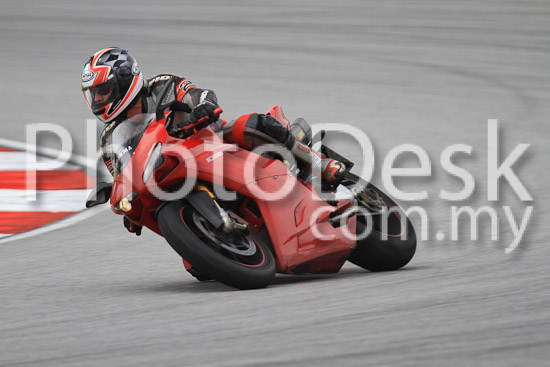 01_101030_01052_RevClub