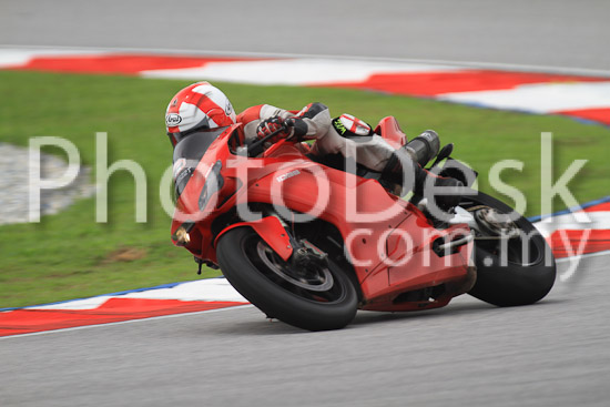 01_101030_01063_RevClub