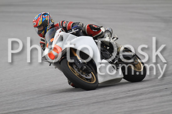 01_101030_01072_RevClub