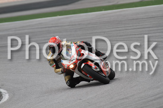 01_101030_01103_RevClub