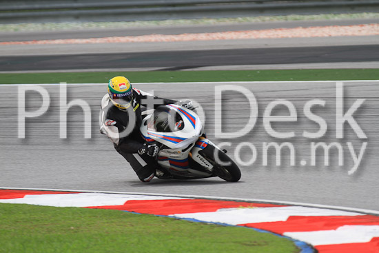 01_101030_01116_RevClub