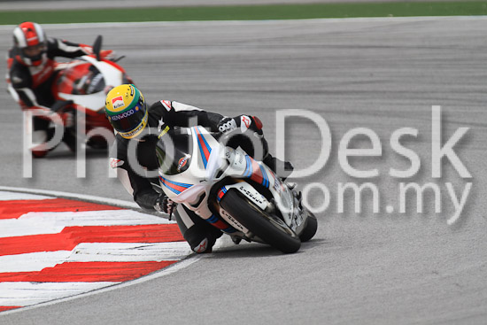 01_101030_01123_RevClub