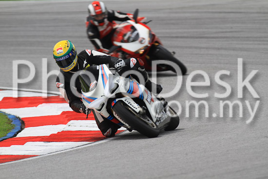 01_101030_01124_RevClub