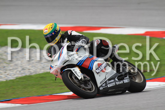 01_101030_01128_RevClub