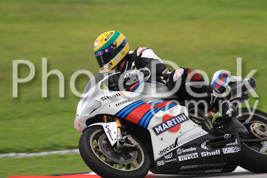 01_101030_01131_RevClub