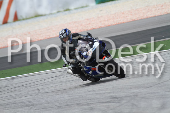 01_101030_01143_RevClub