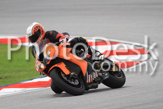 01_101030_01156_RevClub