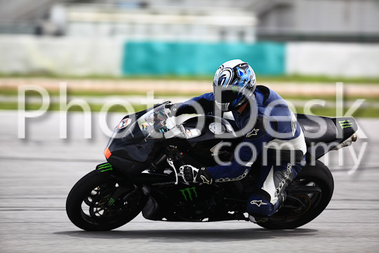 01_101030_01207_RevClub