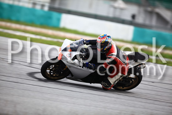 01_101030_01234_RevClub