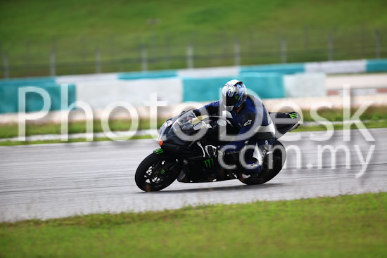 01_101030_01246_RevClub