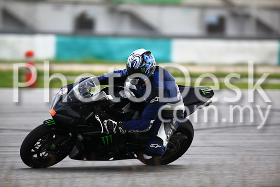 01_101030_01249_RevClub