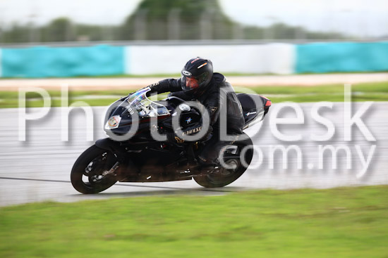 01_101030_01278_RevClub