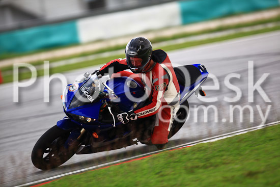 01_101030_01309_RevClub