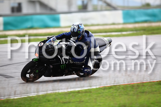 01_101030_01311_RevClub