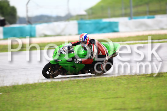 01_101030_01317_RevClub