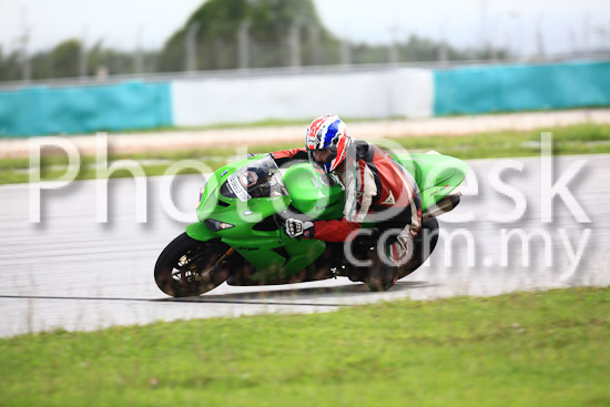 01_101030_01318_RevClub