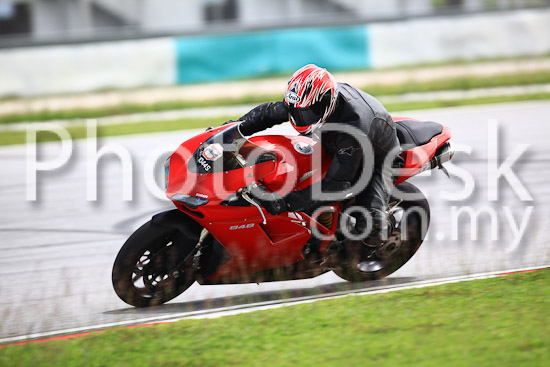 01_101030_01321_RevClub