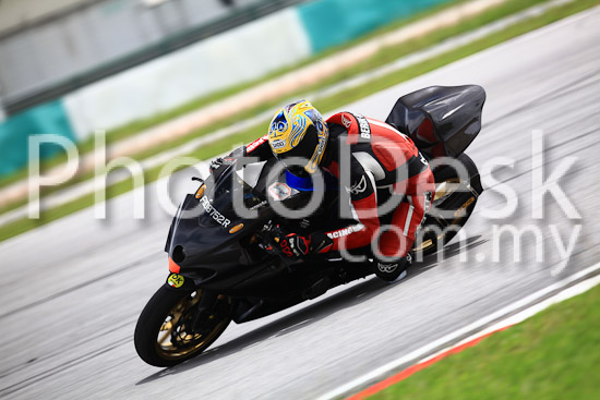 01_101030_01335_RevClub